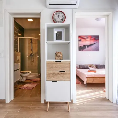 Borna Apartament *